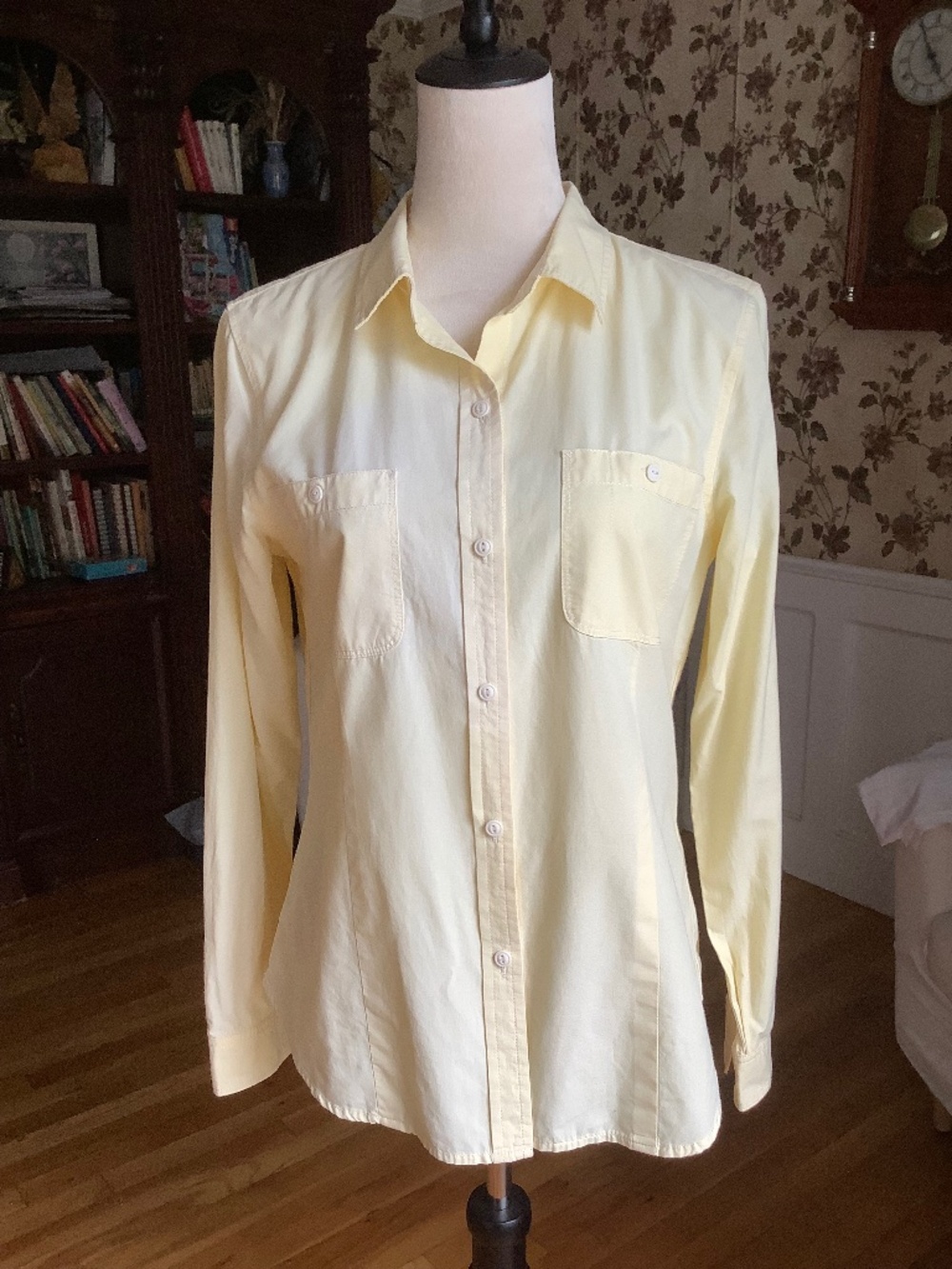 LL Bean Cotton Long Sleeve Yellow Button Down Shirt Size 10